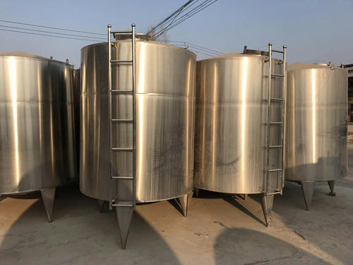 使用雙誠不銹鋼儲罐來儲存液體都有哪些優(yōu)勢呢? 使用雙誠不銹鋼儲罐來儲存液體都有哪些優(yōu)勢呢?